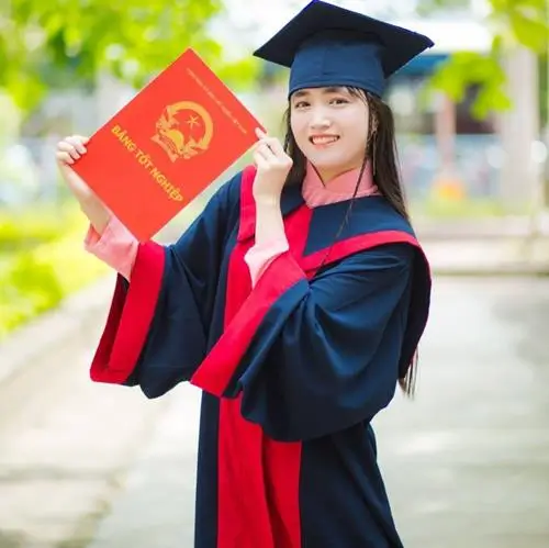 May đồng phục tốt nghiệp tại Đà Nẵng
